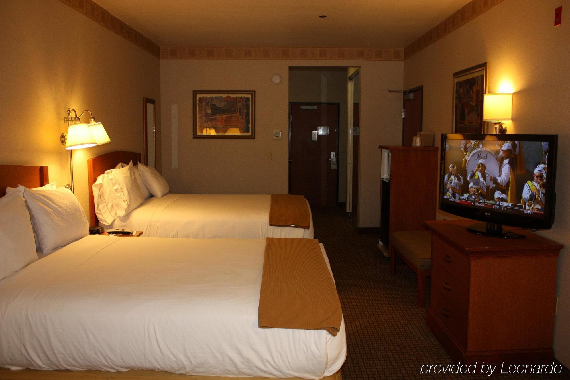 Holiday Inn Express Madera By Ihg Exterior photo