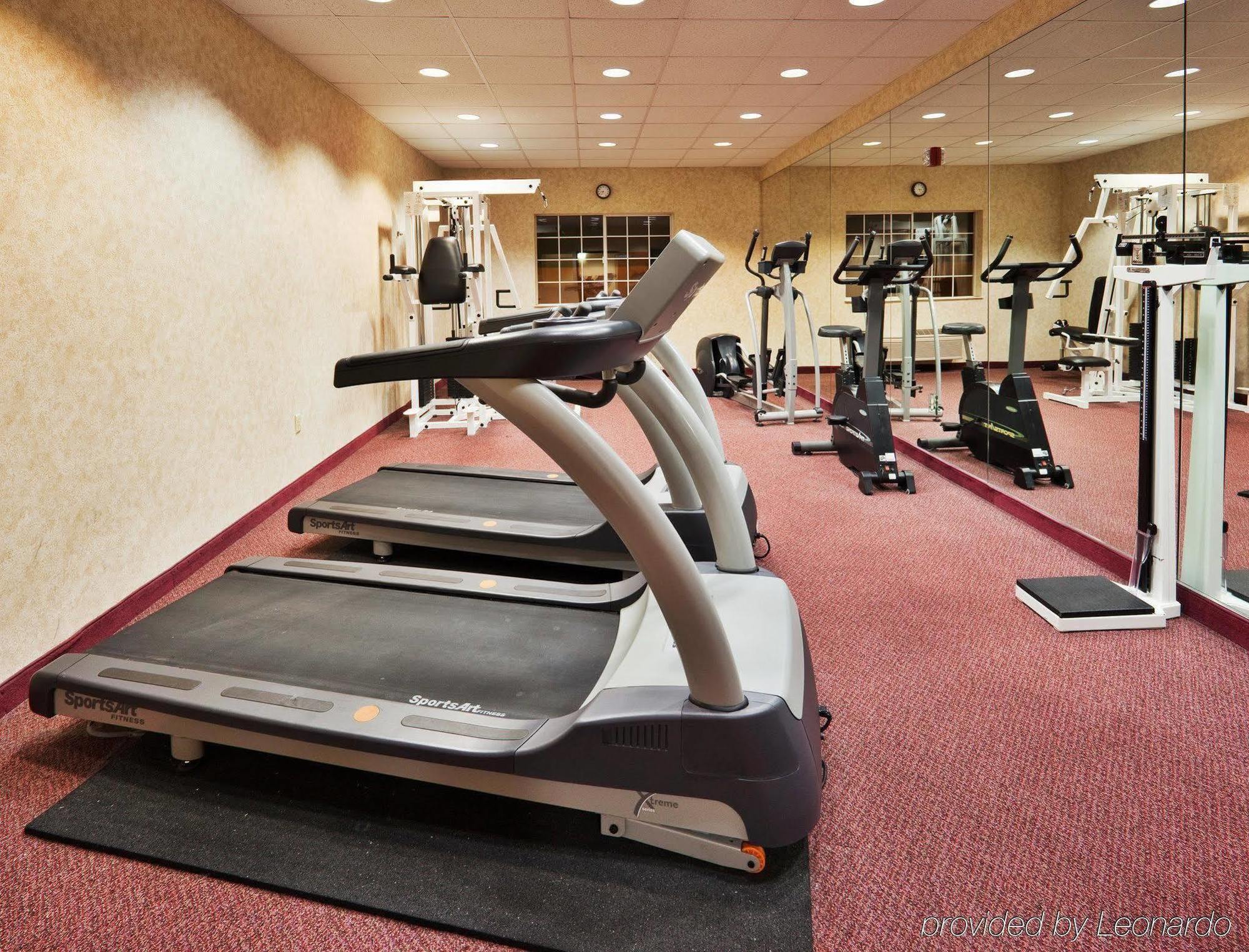 Holiday Inn Express Madera By Ihg Exterior photo